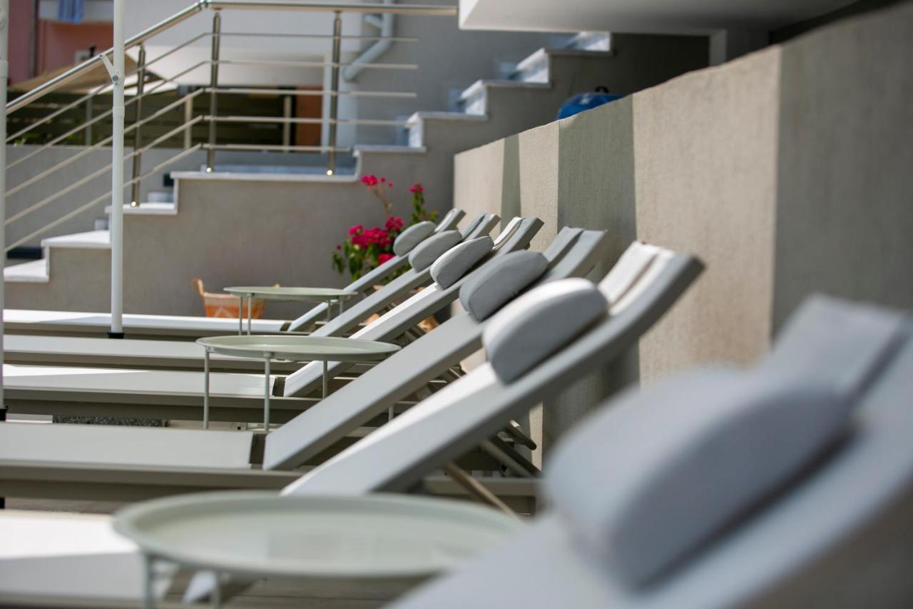 Arodo Suites Nea Iraklitsa Exterior foto