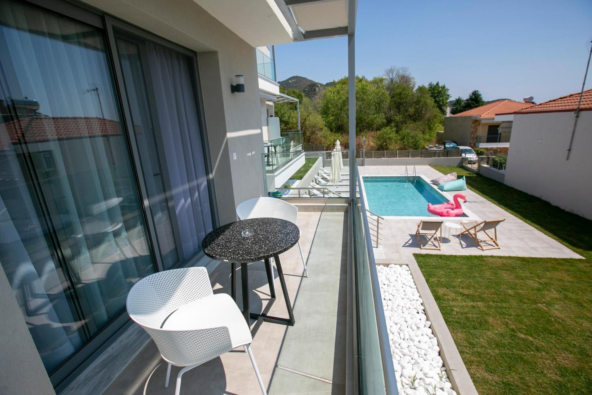 Arodo Suites Nea Iraklitsa Exterior foto