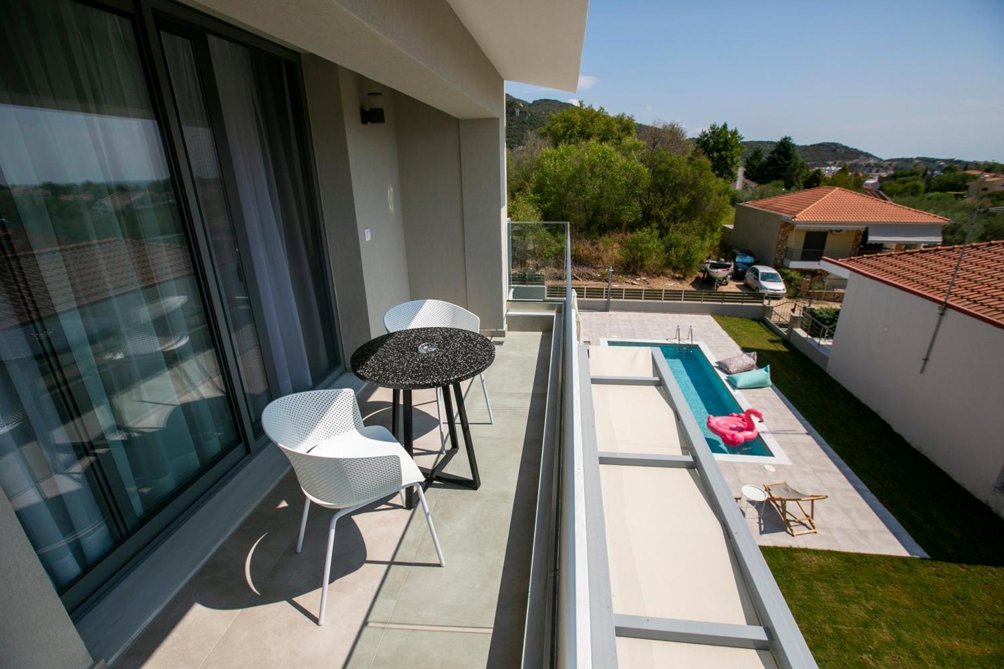 Arodo Suites Nea Iraklitsa Exterior foto