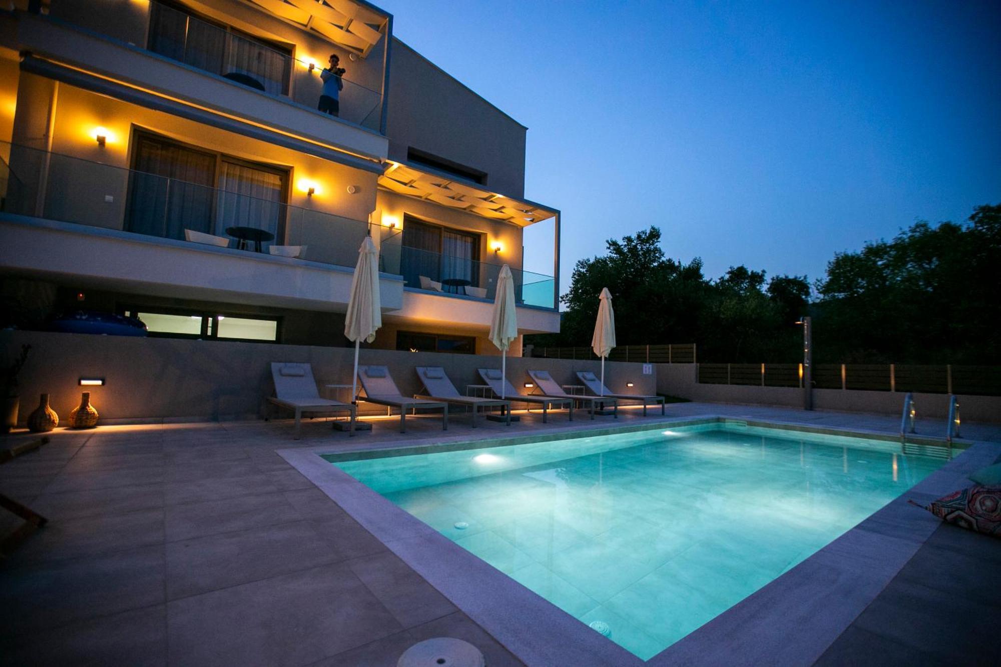 Arodo Suites Nea Iraklitsa Exterior foto