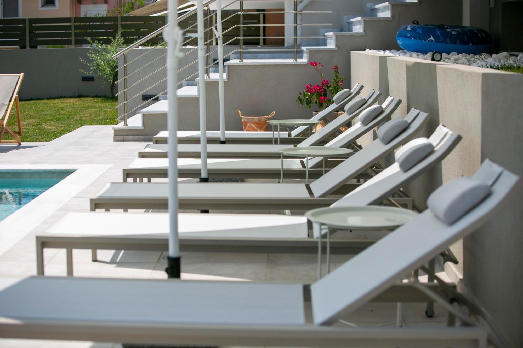 Arodo Suites Nea Iraklitsa Exterior foto
